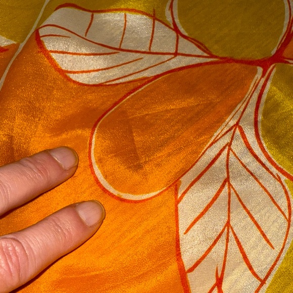 Vintage Vera Neumann sheer floral 26” square Scarf in orange, chartreuse green - Picture 5 of 7